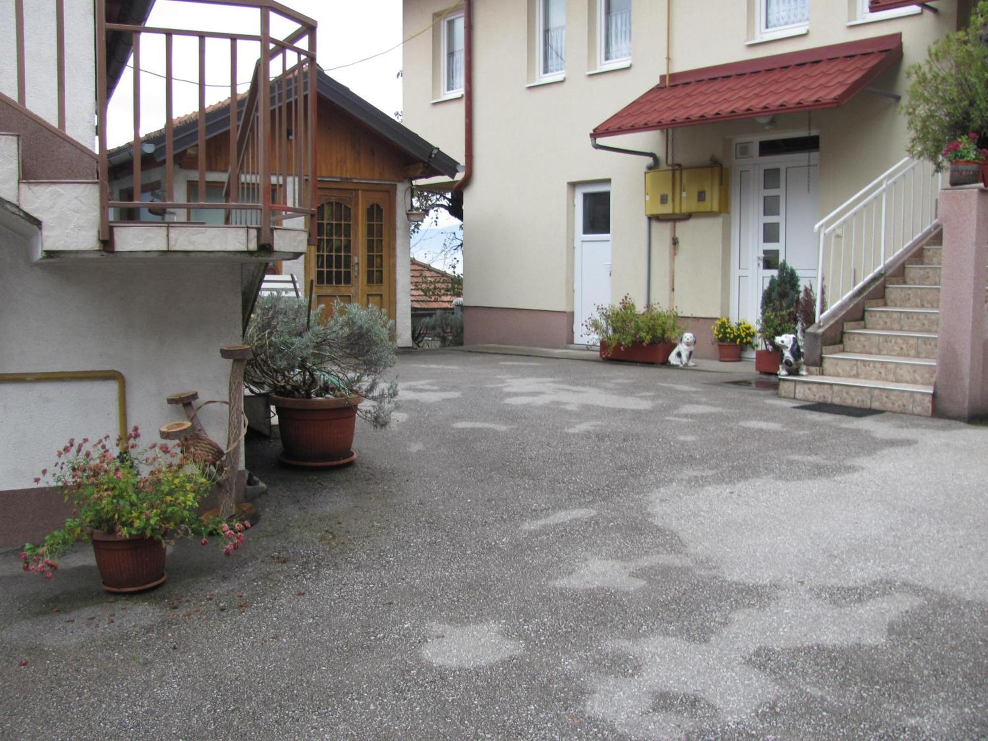Apartment Safir - Free Parking Сараево Экстерьер фото