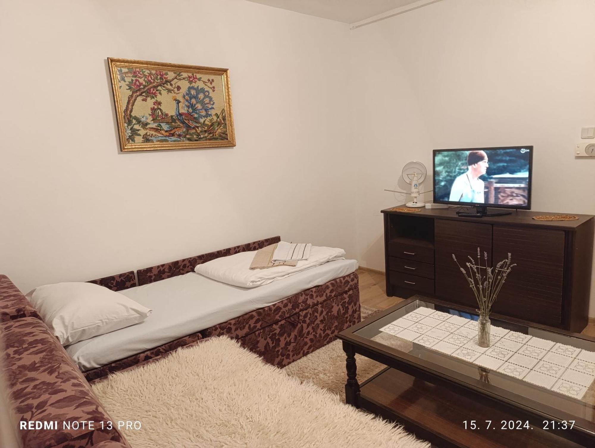 Apartment Safir - Free Parking Сараево Экстерьер фото